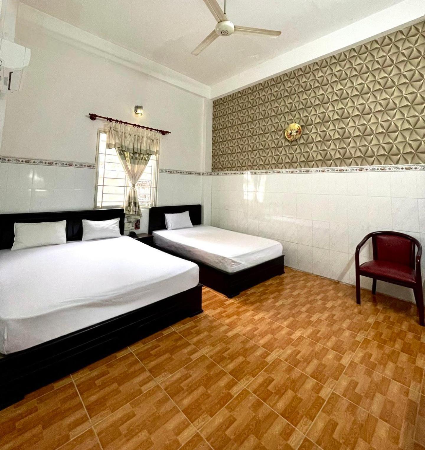 Khach San Nam Do 2 Hotel Кан То Екстериор снимка