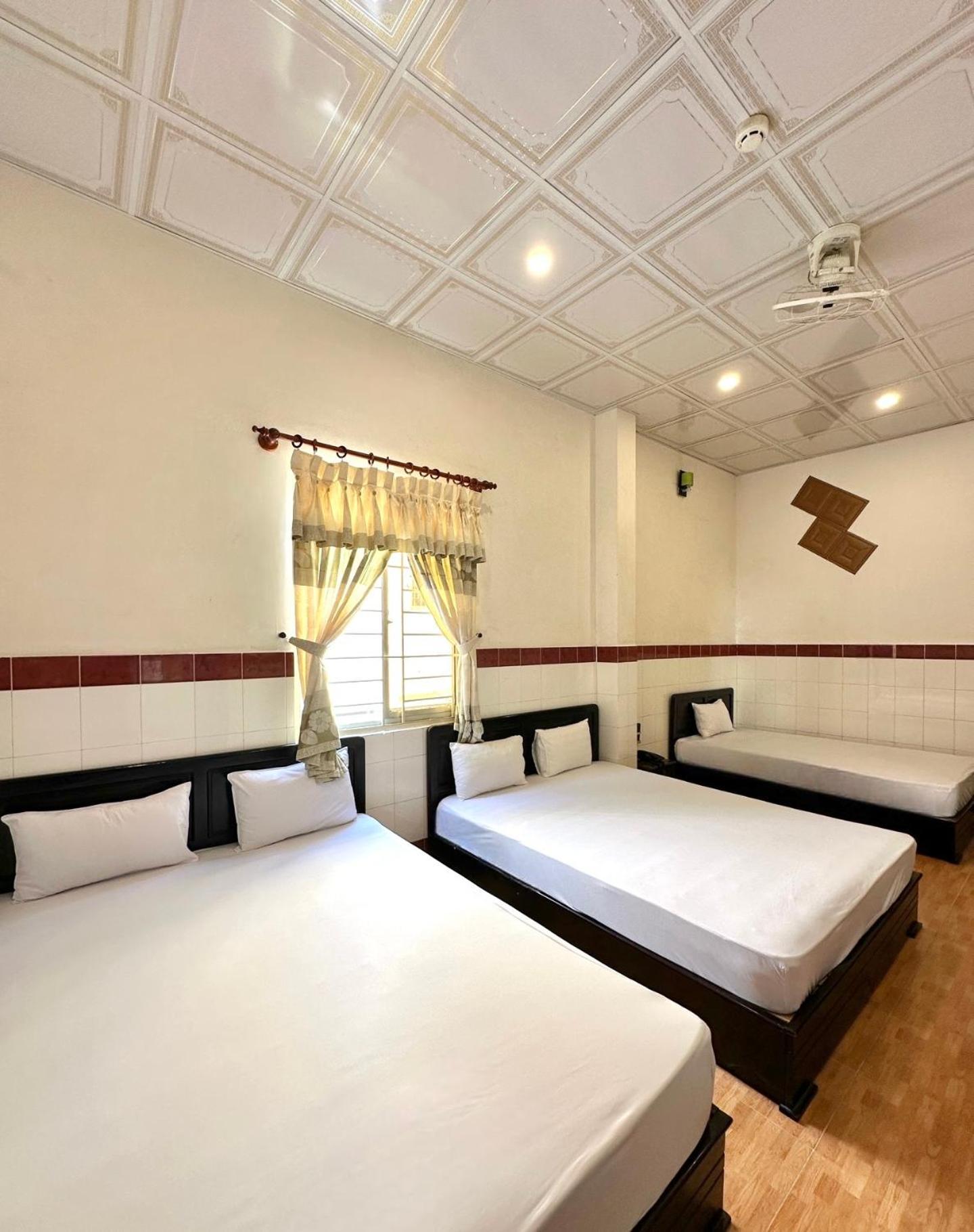 Khach San Nam Do 2 Hotel Кан То Екстериор снимка
